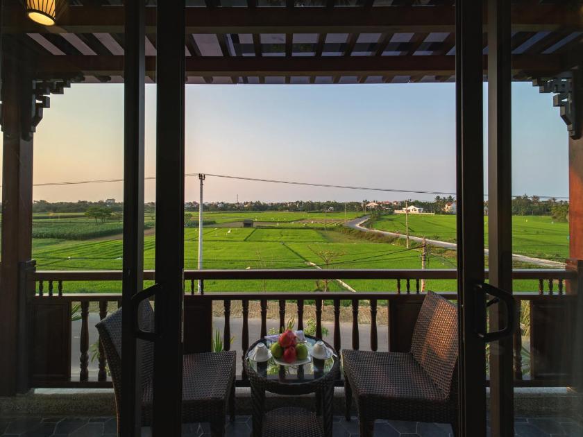 Phòng Deluxe Nhìn Ra Cánh Đồng với Ban Công Phòng Deluxe Nhìn Ra Cánh Đồng với Ban Công