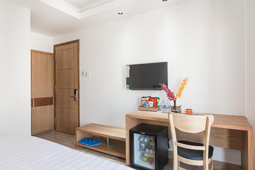 Phòng Deluxe Giường Đôi Có Ban Công Phòng Deluxe Giường Đôi Có Ban Công