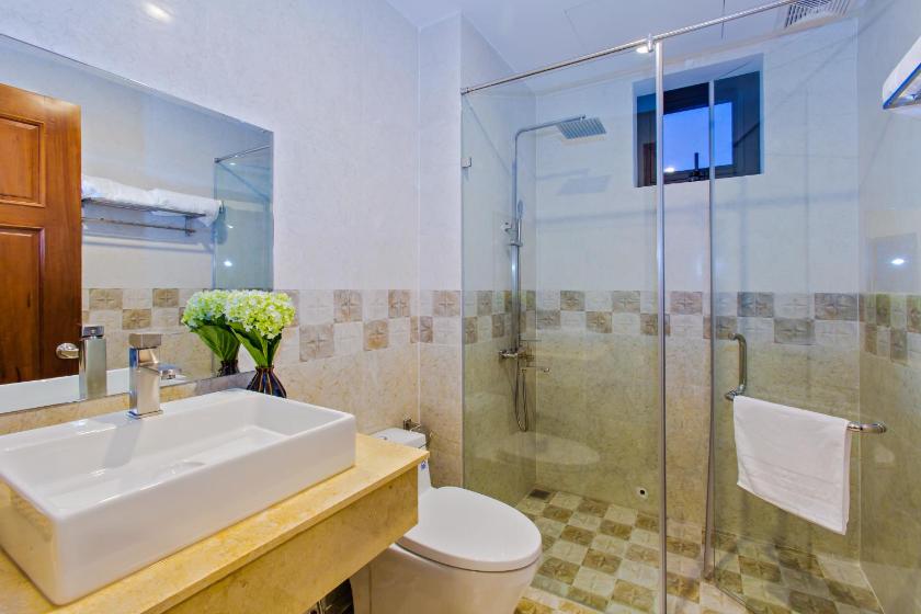 Phòng Superior Giường Đôi Có Ban Công Phòng Superior Giường Đôi Có Ban Công