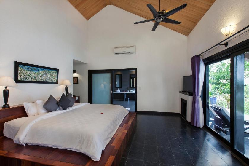 Biệt Thự Có Hồ Bơi Bên Sườn Đồi Với Phiếu Spa Miễn Phí