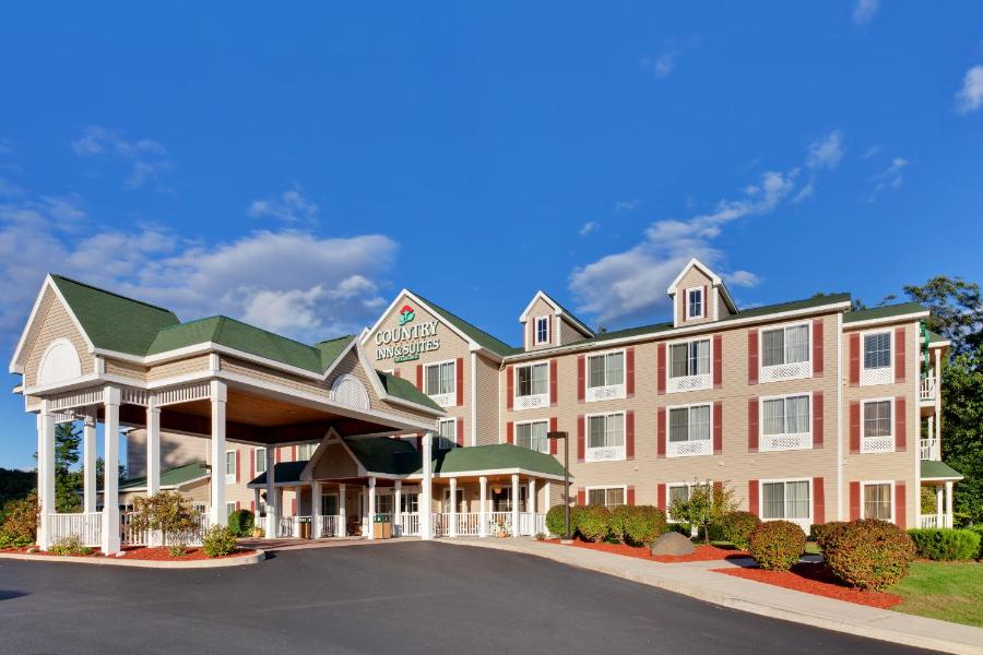Country Inn Suites By Radisson Lake George Queensbury Ny