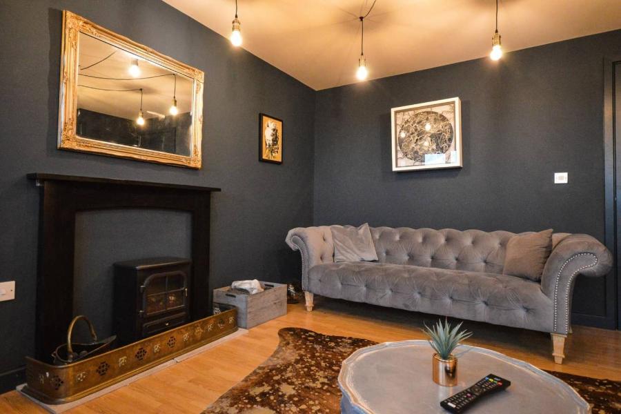 Contemporary 2 Bedroom Midland Mews Apartment Bristol