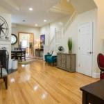 Convention CenterLogan Circle Large Cozy House.