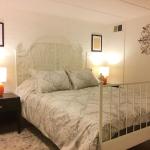 Lovely LincolnPark Abode on CapitolHill wParkPass