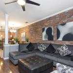 Modern 2 bed2.5 bath - Walk Uptown - FREE parking