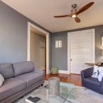 Stylish & Modern 2BR Steps to USt