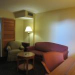 Days Inn & Suites by Wyndham SE Columbia Ft Jackson image 35