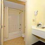 Manchester Heritage Inn & Suites