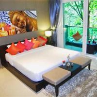 Emerald Patong studio with garden view