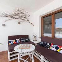 Lets Holidays Gabarra apartment