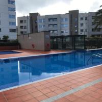 Habitación, baño privado, terraza y piscina