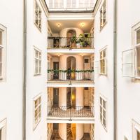 Beautiful City Apartment at famous Ballgasse (23)