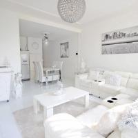 White Luxury Penthouse in City Centre