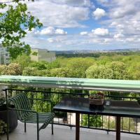 Luxury apartment with terrase, next to centre, easy fast from airport, train