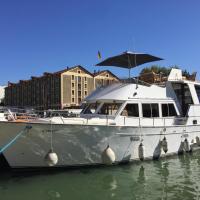 Houseboat in Paris for 6 - Cadaques