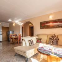 Amazing apartment in Lloret de Mar w/ WiFi, Outdoor swimming pool and 3 Bedrooms
