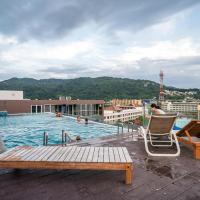 Ozone Kata -Great location, rooftop pool, convenient studio