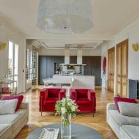 Luxurious Penthouse near Champs Elysées and front of Eiffel Tower Apartment