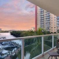 MIAMI BEACH/SUNNY ISLES - GRACIOUS 2 BEDROOM/2 BATHROOM WITH STUNNING VIEWS (6 GUESTS)