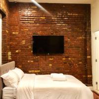 N.Y. Mulberry 1BR Apartment
