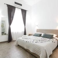 Modern 1BR apartment near Trevi Fountain Rome center