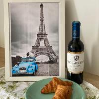 COSY STUDIO Eiffel Tower Champs de Mars apartments