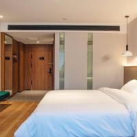 Hotels, Huairen Hotel