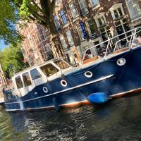 Boat Amsterdam Center