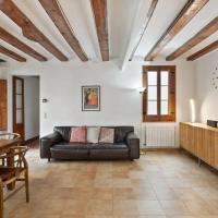 Spacious Apartment with Two Bedrooms in El Gòtic