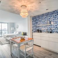 Relax, Pool and Bay View in a 5Star Condo Hotel 520