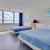 Oceanview studio on beach with pool, gym, bars, and FREE Parking