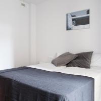 Stylish Modern Gracia Apartment 2A