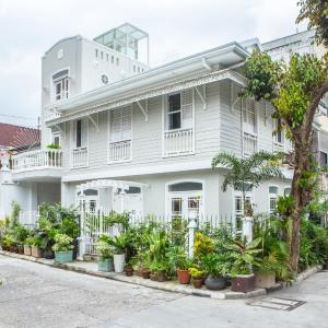 Charming Heritage Home for Group Stays - Check Photo Info