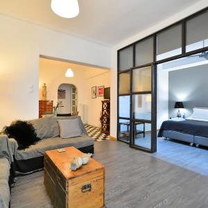 Plaka Elegant Apartment