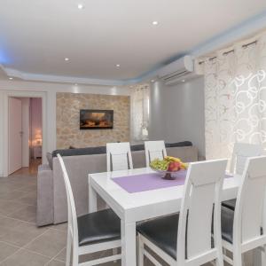 New 4* apartment "Orto" in the center of Trogir