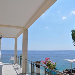 Guesthouse Riviera "XH&M" Dhermi