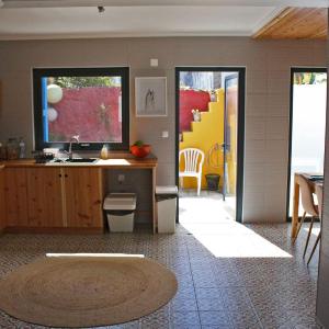 Porto Pim Guest House