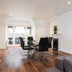 Fleet Street Apartment 4