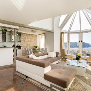 Panorama Dream Home w 3BDR, AC, Garage