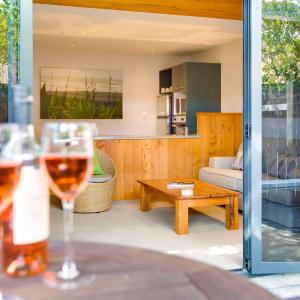 Apartment 11 Havelock North Village with Parking & Courtyard