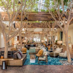 Portola Hotel & Spa