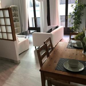 Málaga Apartamentos - Jinetes, 13