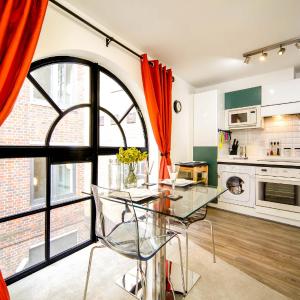 Stylish flat near St Pauls Cathedral