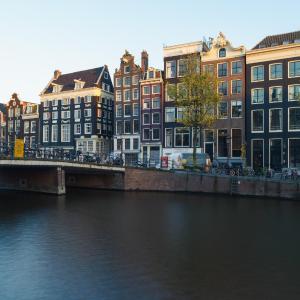 18th Century Groundfloor Canal House with patio/garden