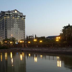 Hotel Sevilla Center
