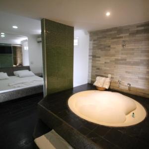 Hotel Colonial (Adult Only)