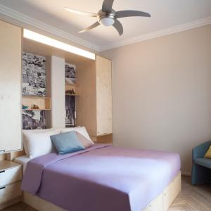 Acron of Plaka by YHA