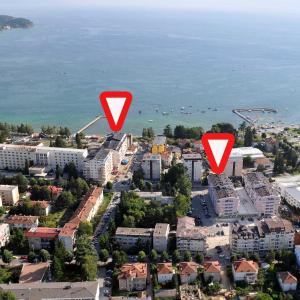 Lazo's Apartments