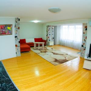 Apartment On Krylova 66