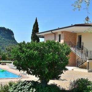Cà Gardesana With Pool